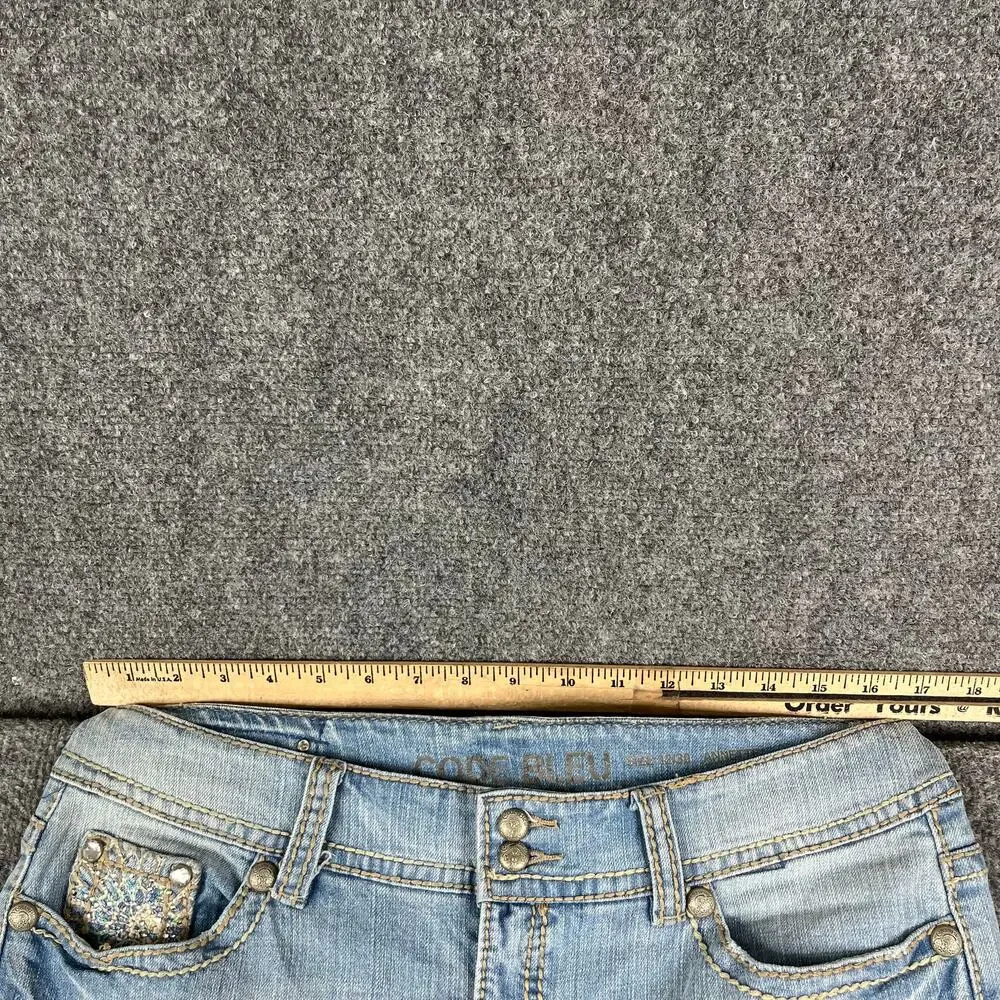 Code Bleu Capri Jeans Womens Size 12 Blue Stretch Light Wash Embellished Annette